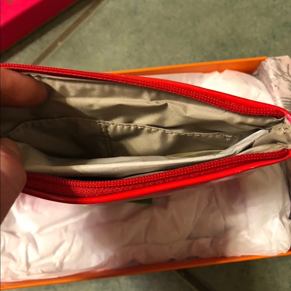 NWT, Kate Spade wristlet, clutch. Comes in box - Picture 6 of 8